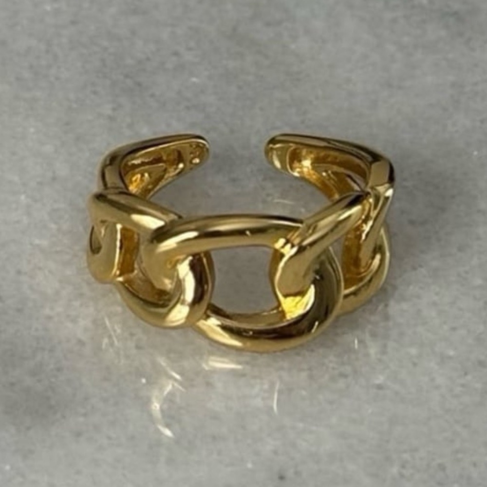 Chunky Gold Chain Ring - Picture 2 of 3